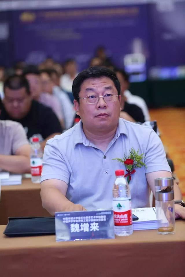 中國傳媒大學(xué)音樂與錄音藝術(shù)學(xué)院教授、中國聲學(xué)學(xué)會(huì)聲頻工程分會(huì)副主任委員 魏增來